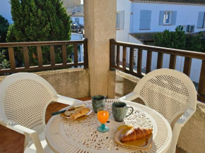 Charmant Duplex Climatisé - Terrasse, Parking, Centre-Ville, 200m de la Mer, Animaux Bienvenus - FR-1-475-117